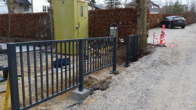 havehegn i smedejern model HE-30, smedejernshegn, jernhegn, gitterhegn