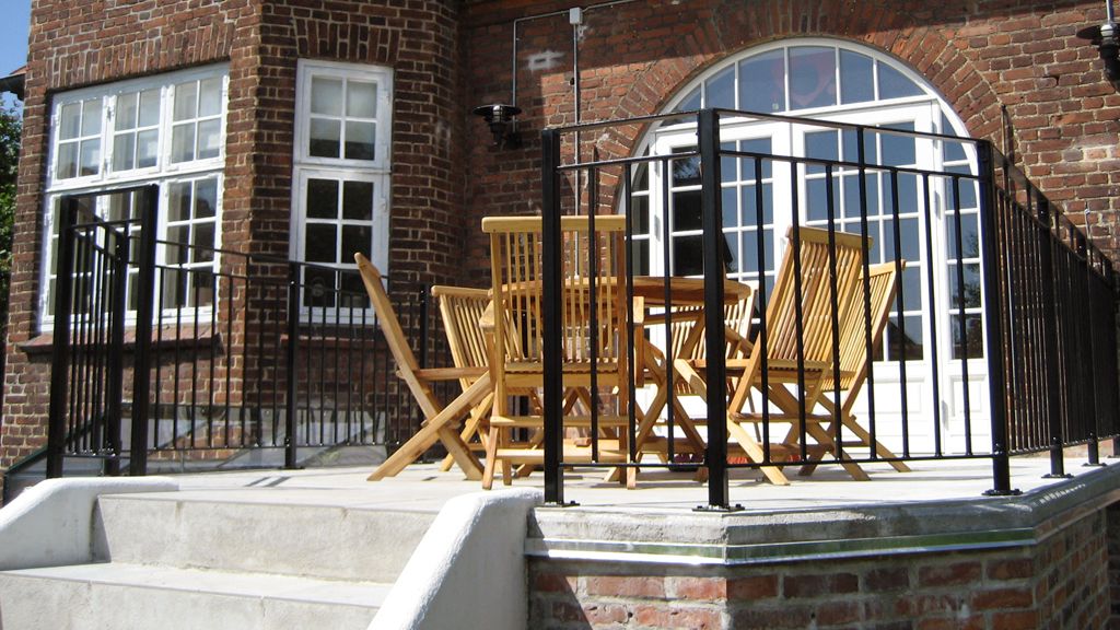 Balkon rækværk model BK-56 fra Smith & Co.