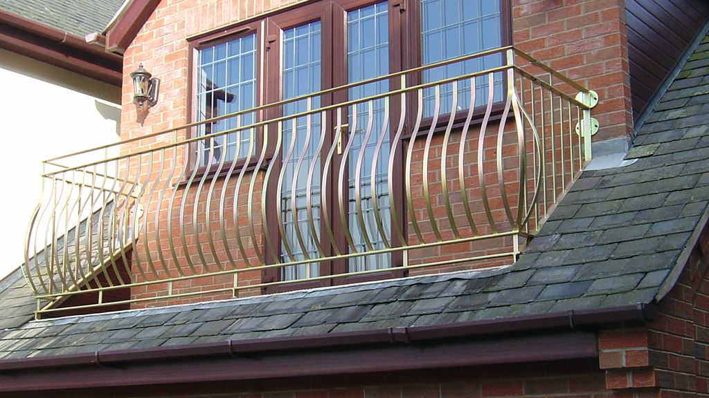 Balkon rækværk model BK-24 fra Smith & Co.