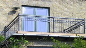 Balkon rækværk model BK-9 fra Smith & Co.