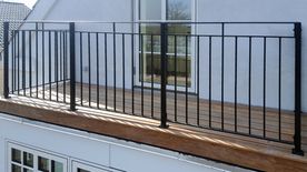 Balkon rækværk model BK-58 fra Smith & Co.
