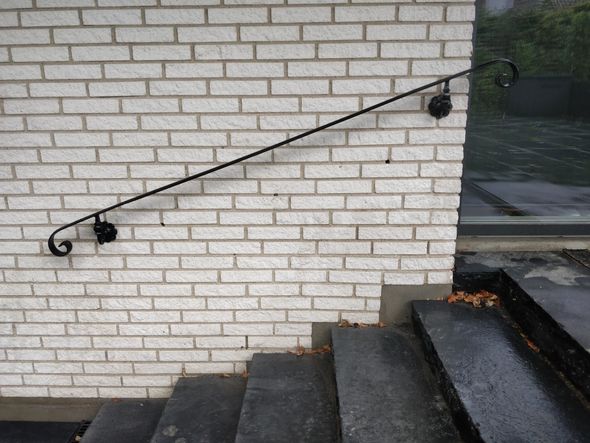 smedejerns håndliste model HL-12, gelænder til væg elller på stolper
