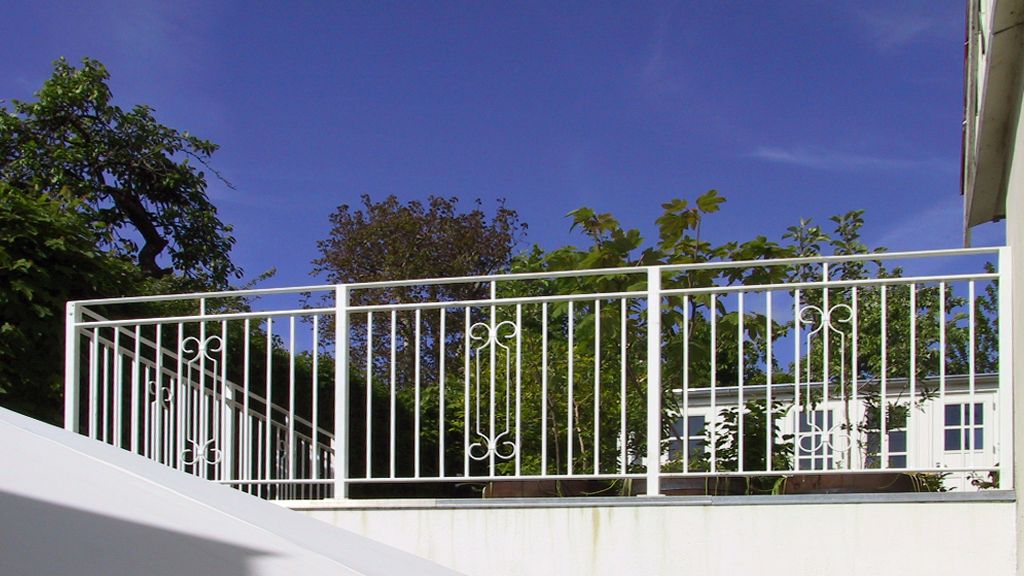 Balkon rækværk model BK-7 fra Smith & Co.