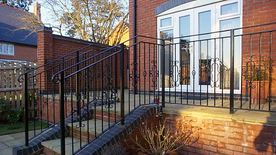 Balkon rækværk model BK-36 fra Smith & Co.